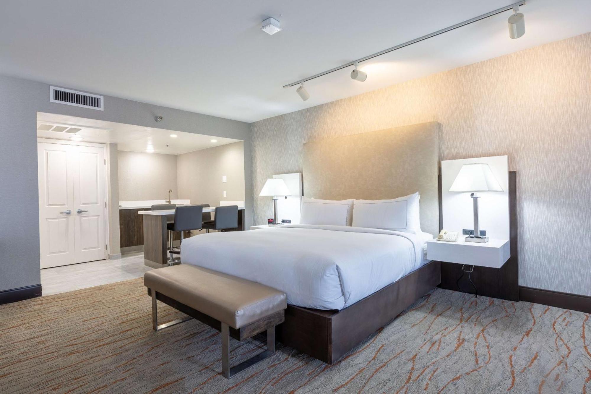 Doubletree By Hilton Dallas/Richardson Exteriér fotografie